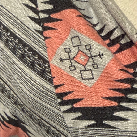 Aztec Patterned Open Front Cardigan - Picture 2 of 3